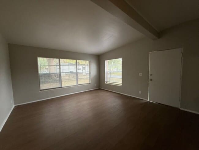 Building Photo - 3 Bedroom with Garage, Screen Porch, and Central AC-Lake Mary Schools!