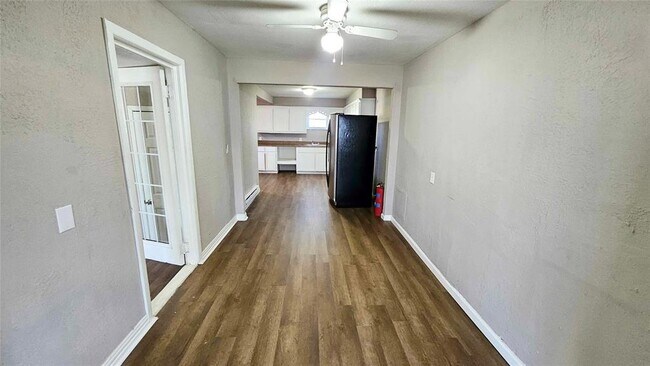 Building Photo - 1505 NE 29th St