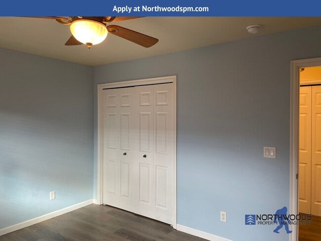Building Photo - Lots of Room- 3 Bedroom 2 Bath Home with B...