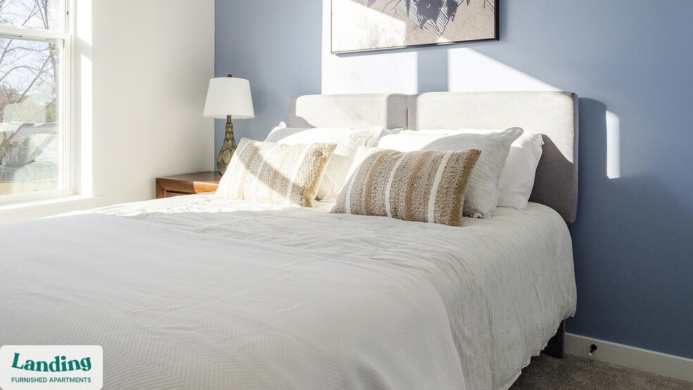 Building Photo - 650 N Main St