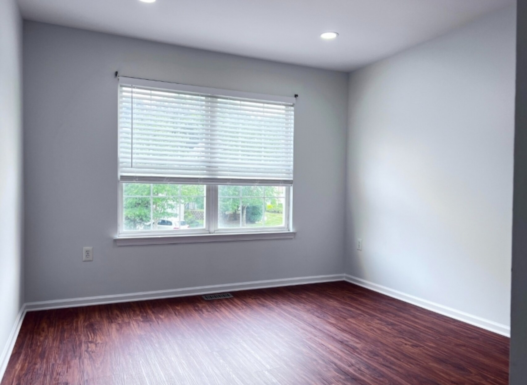 Building Photo - 128 Constitution Way