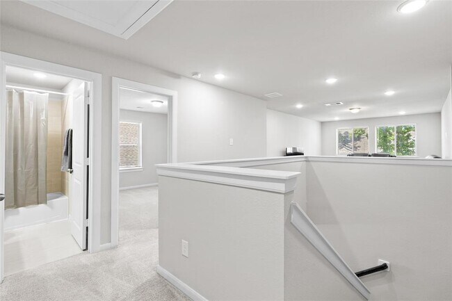Building Photo - 127 Winged Elm Ct