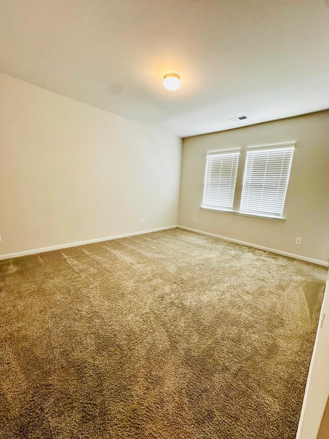 Building Photo - 1028 Grays Ml Rd