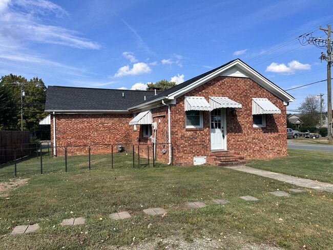 Building Photo - Gibsonville