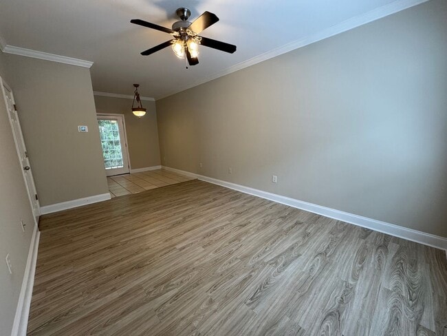 Building Photo - Nice 2/2.5 Townhouse in East Rome- $1,295
