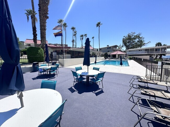 Building Photo - 441 Moser Ave