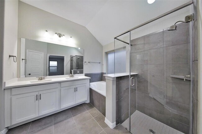 Building Photo - 24431 Piney Harbor Ln