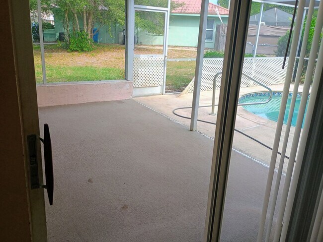 Building Photo - Pool. Privacy. Perfect location. Available...