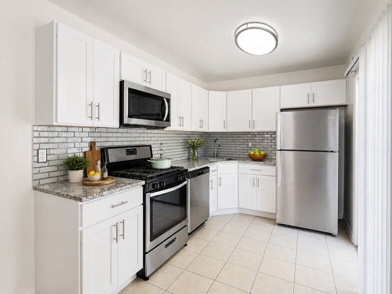 Building Photo - Mews at Annandale Townhomes