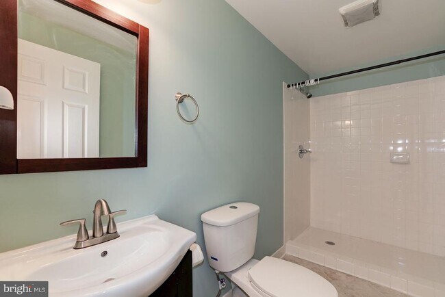Building Photo - 7238 Stover Ct