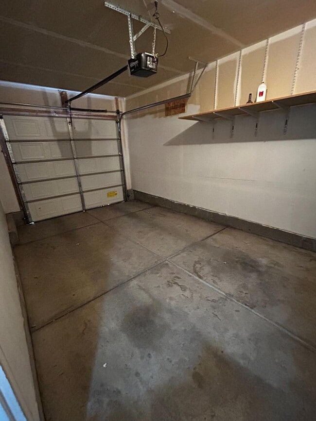 Building Photo - 5059 W Red Shale Rd