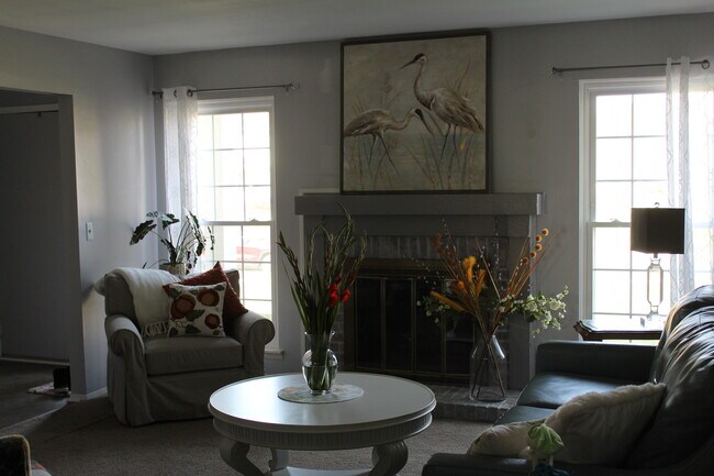 Building Photo - 42169 Gladwin St