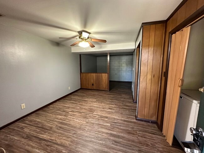 Building Photo - 1413 McCauley Rd