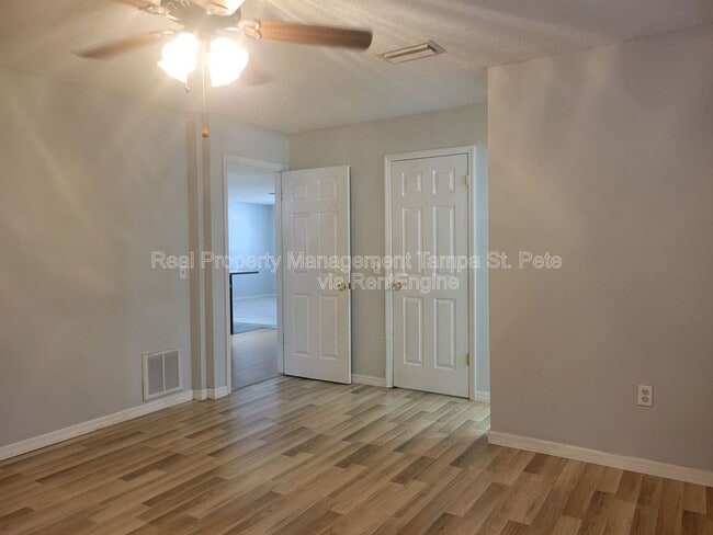 Building Photo - 12387 Seagate St