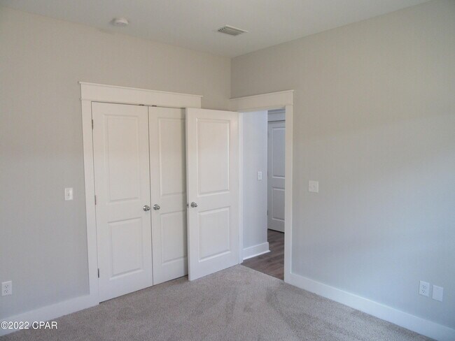 Building Photo - 154 Drews Ln