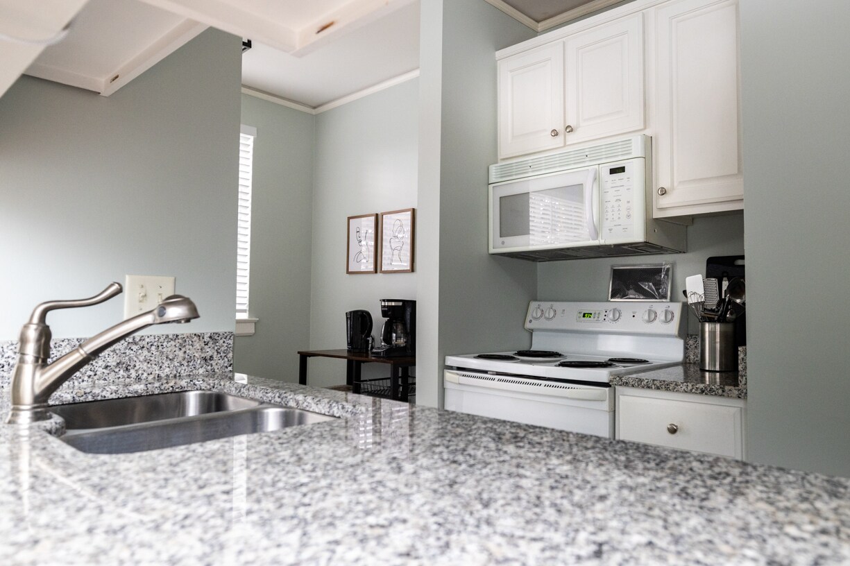 Building Photo - 1700 N Elm St