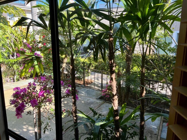 Building Photo - 4453 West Coast Hwy