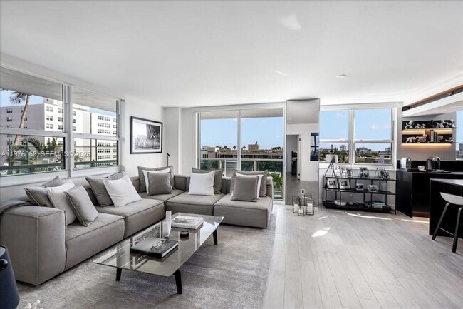 Building Photo - 650 West Ave