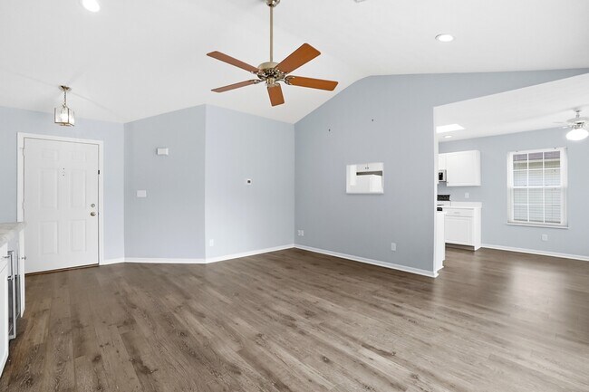 Building Photo - 9083 Marquis Dr