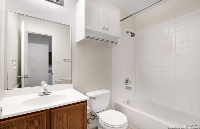 Building Photo - 10603 N Shaenridge