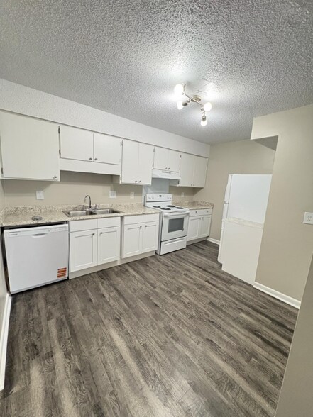 Building Photo - 4601 Packard Dr