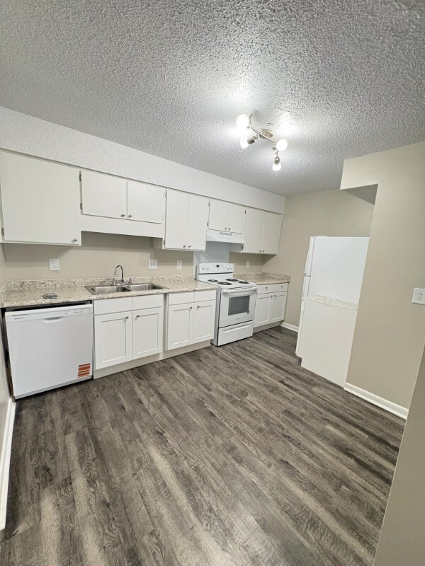 Building Photo - 4601 Packard Dr