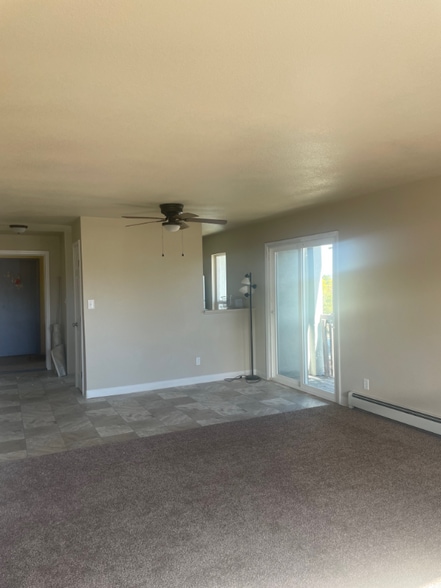 Building Photo - 4360 Loomis Ave