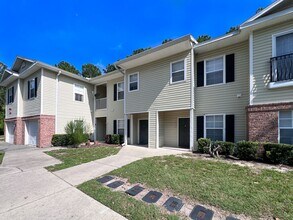 Building Photo - 2/2.5 Town Home in Magnolia Place - Availa...
