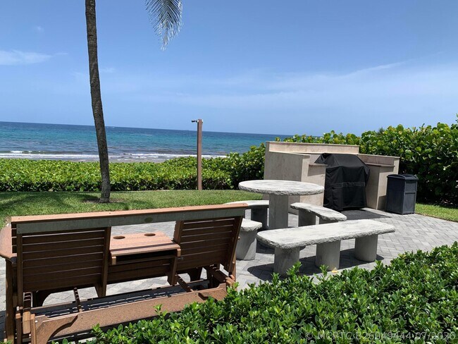 Building Photo - 3115 S Ocean Blvd