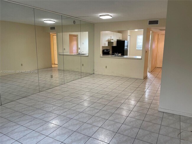 Building Photo - 426 NE 210th Cir Terrace