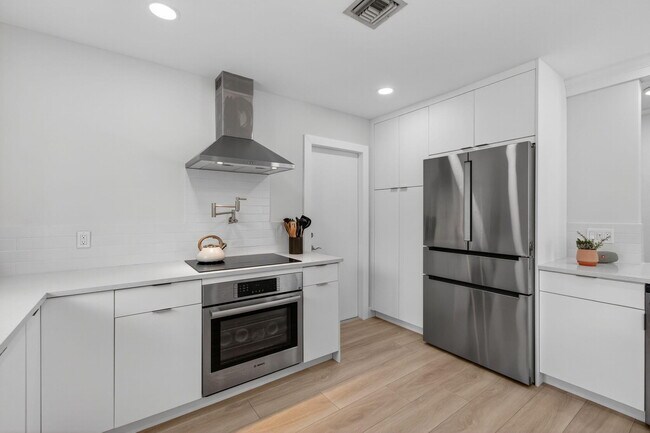 Building Photo - 802 Mallard Dr