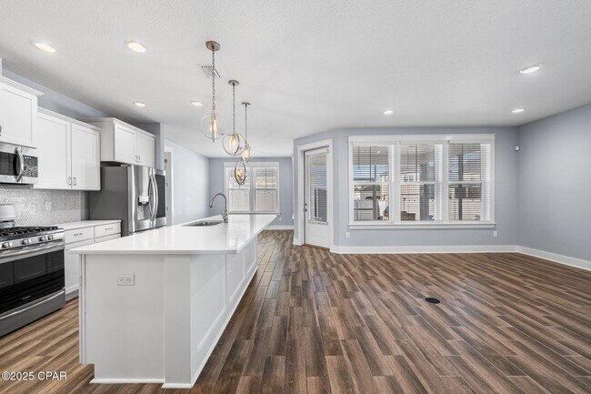 Building Photo - 1301 Savory Ct