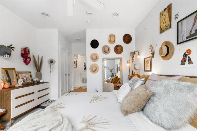 Building Photo - 908 Nueces St