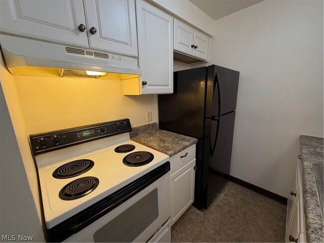 Building Photo - 4107 Orchard Dale Dr NW