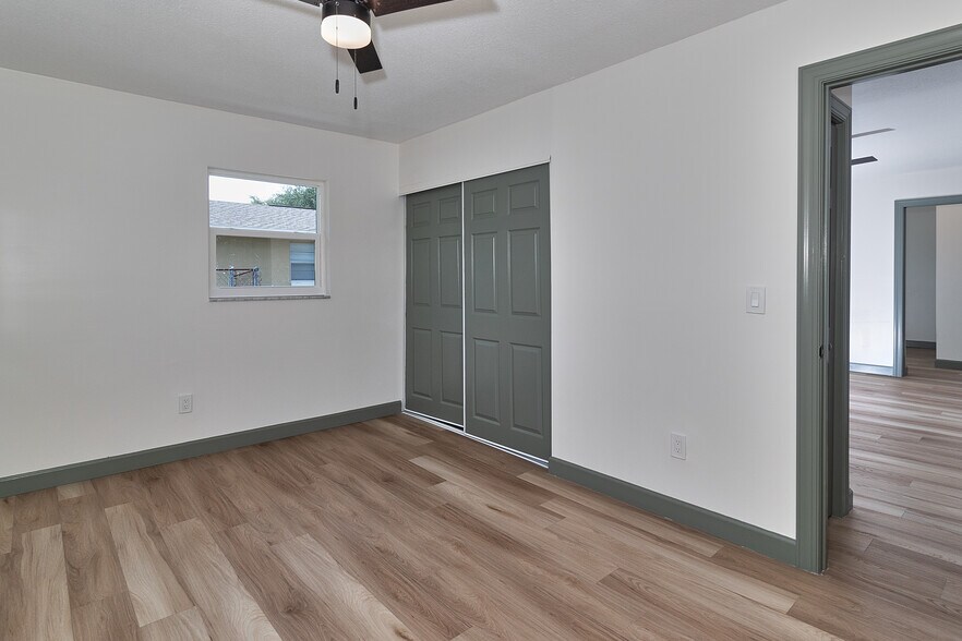 Building Photo - 508 91st Ave N