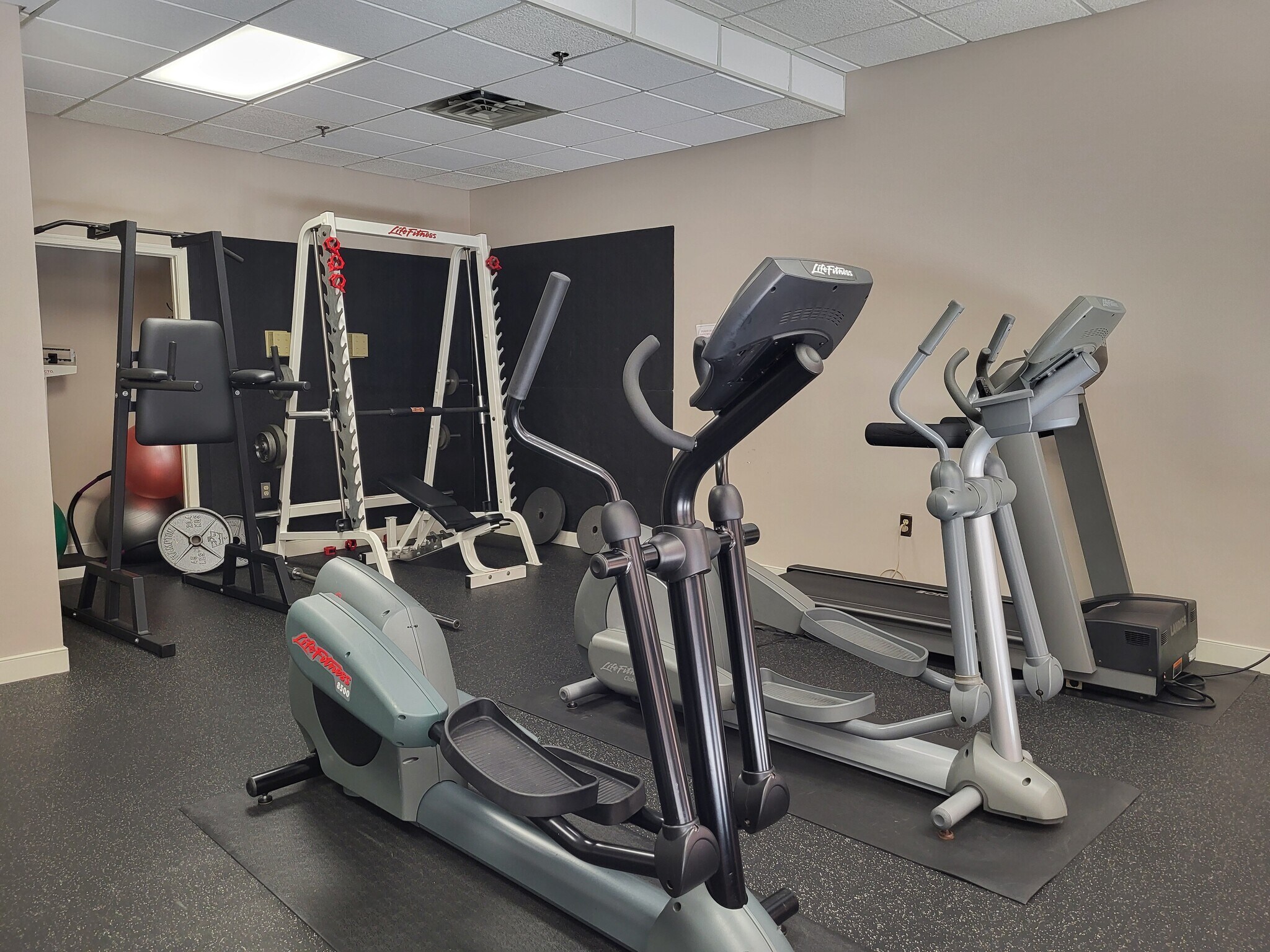 Gym - 4808 Moorland Ln