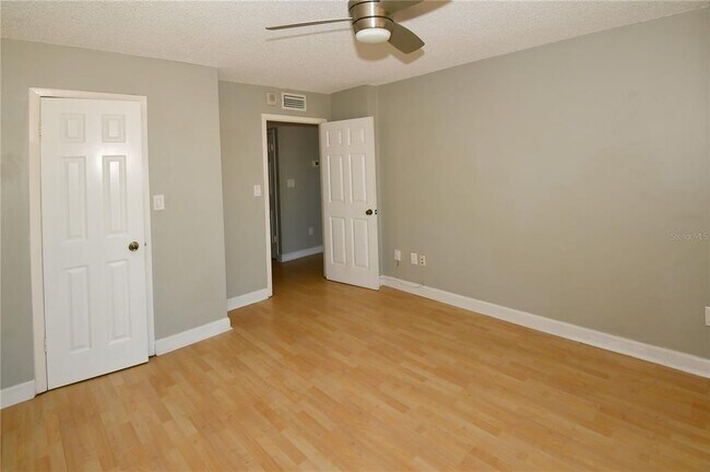 Building Photo - 51 Island Way