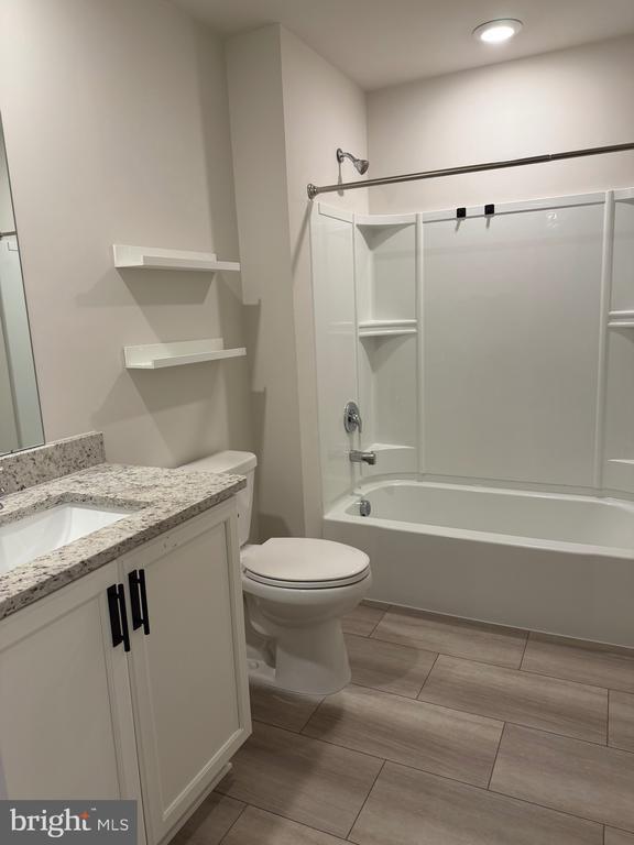 Building Photo - 127 Painters Wy