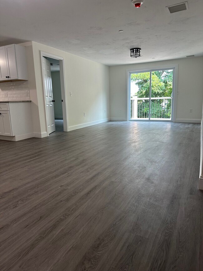 Building Photo - Pond View Apartments