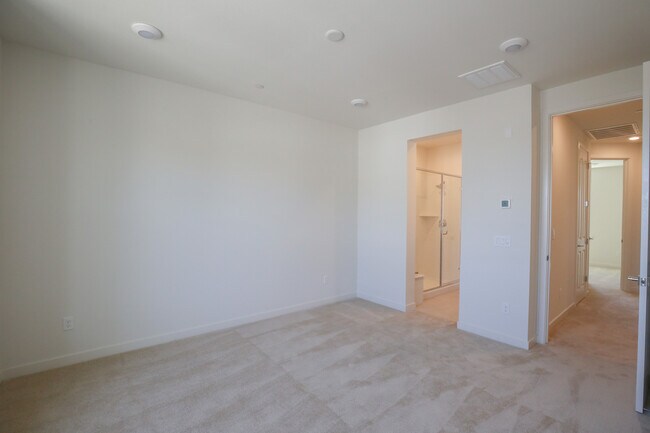 Building Photo - 838 Galt Ter