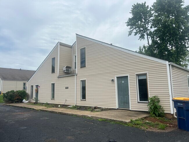 Primary Photo - 1722 O'Shea Street