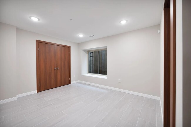 Building Photo - 616 N 40th St