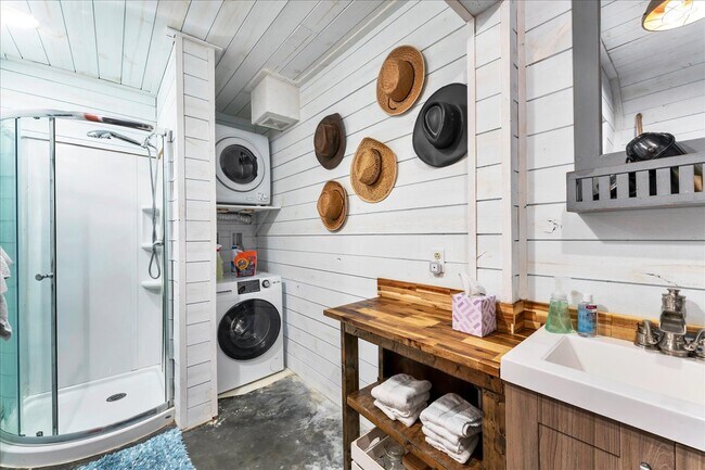 Building Photo - 2796 Camp Easter Rd