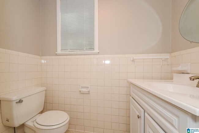 Building Photo - 2421 Etowah St