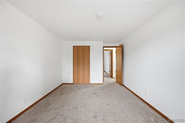 Building Photo - 2500 Sheridan Dr