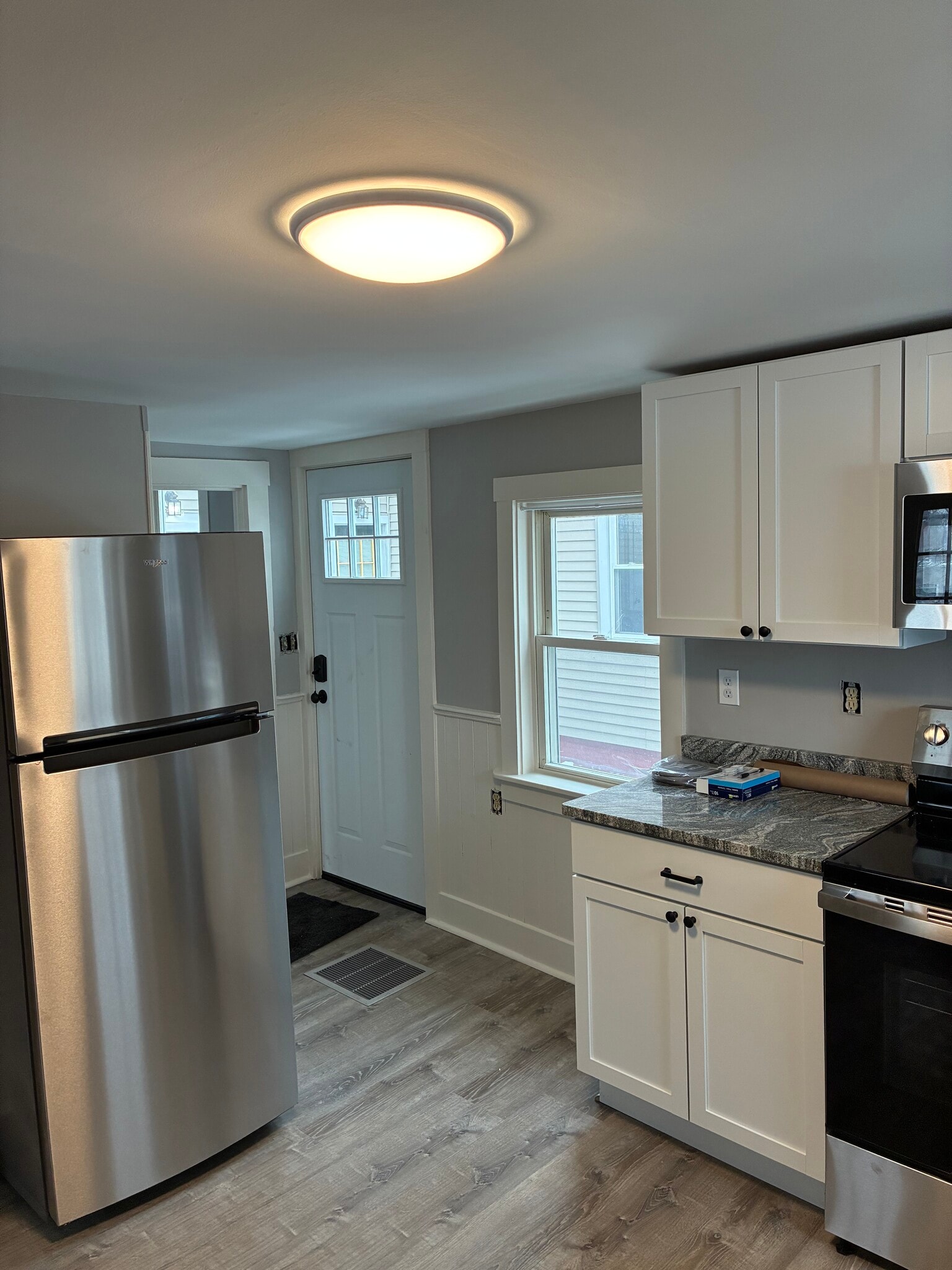 Building Photo - 14 Rochester St