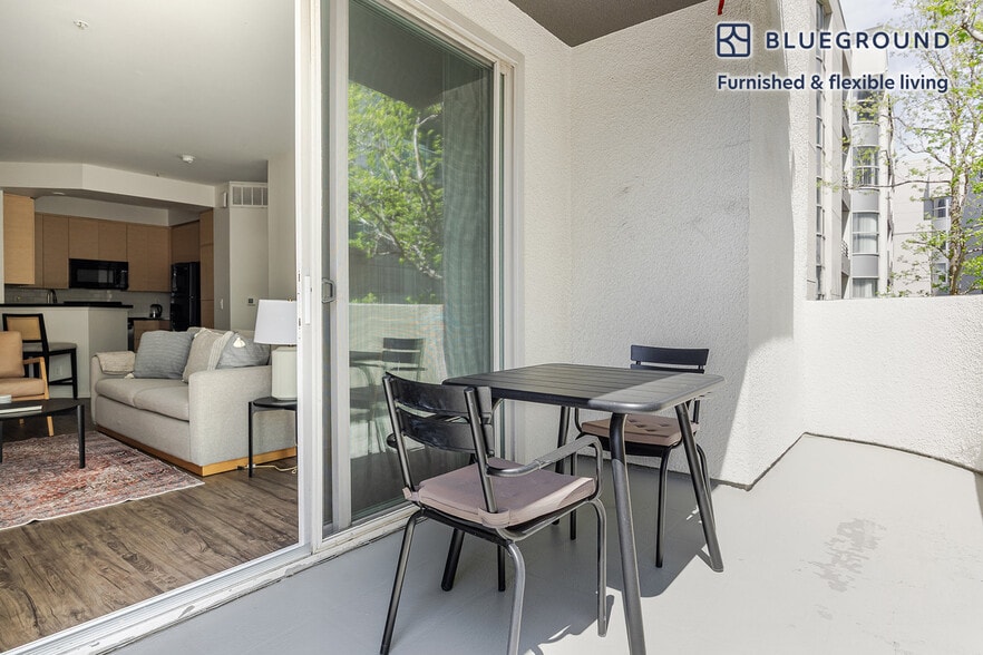 Building Photo - 13603 Marina Pointe Dr