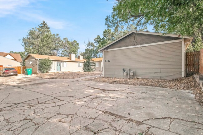 Building Photo - 2462 E Willamette Ave