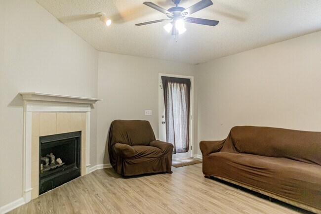 Building Photo - 8716 Springtree Road