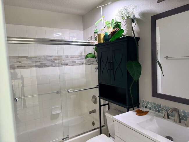 Building Photo - 603 Canne Pl